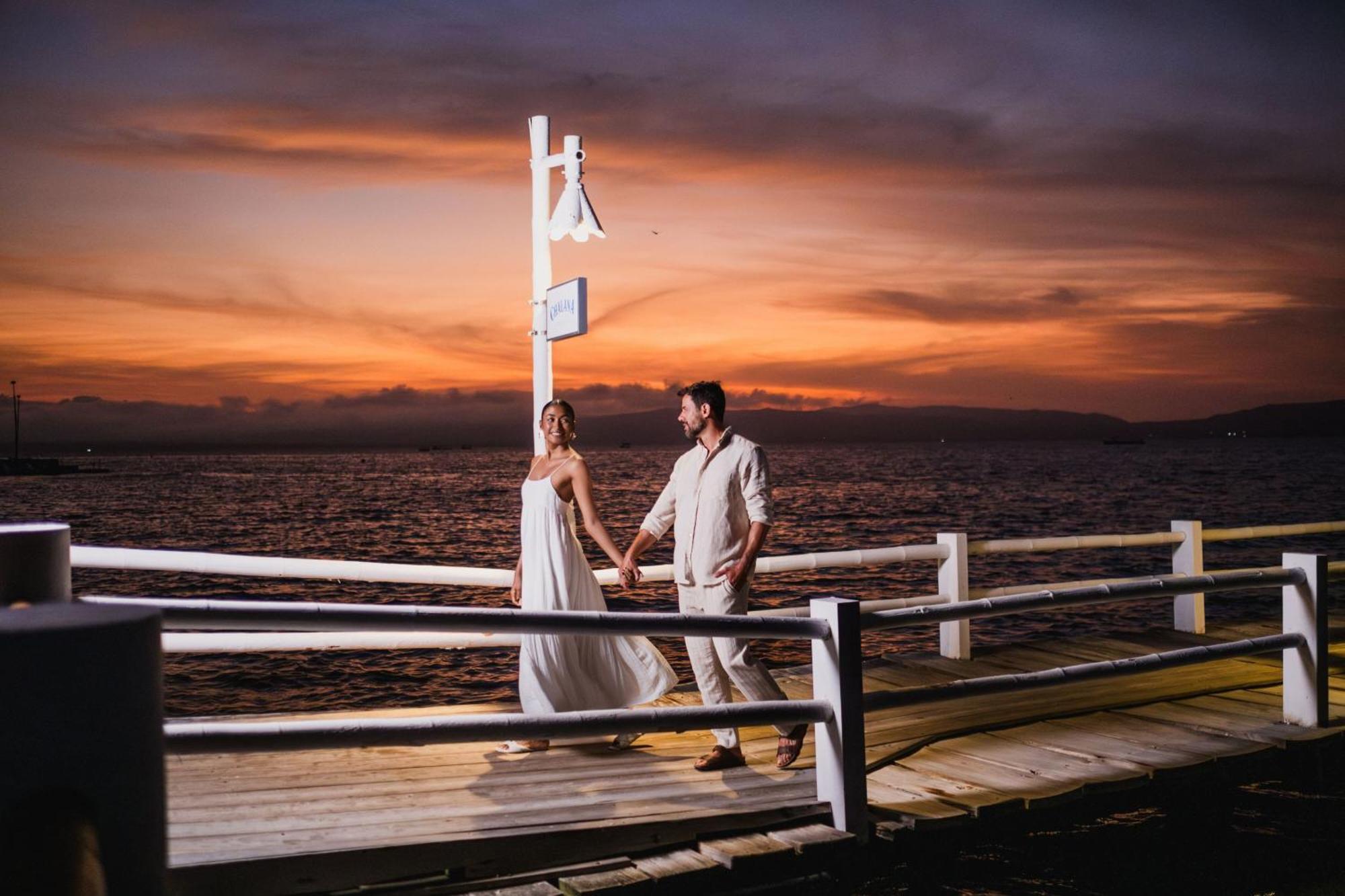 Hotel Paracas, A Luxury Collection Resort, Paracas Ngoại thất bức ảnh Sunset at the pier