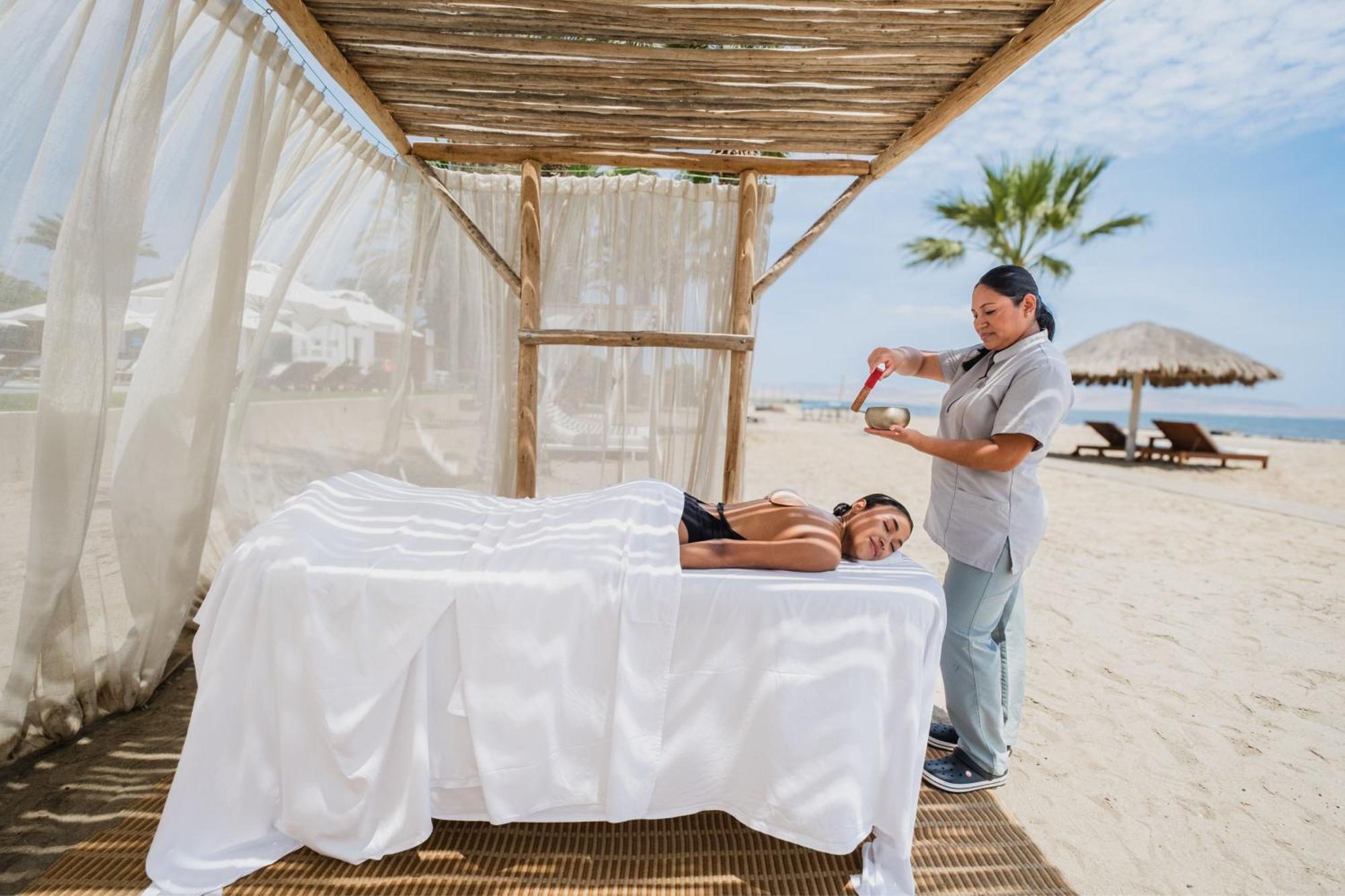 Hotel Paracas, A Luxury Collection Resort, Paracas Ngoại thất bức ảnh Spa treatment at a resort