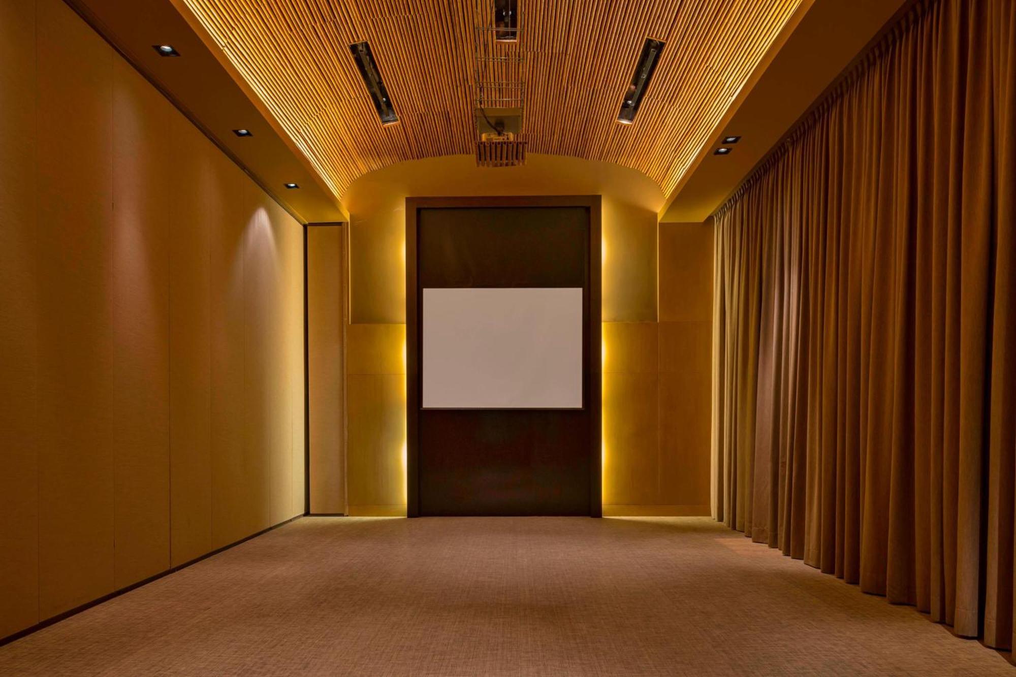 Hotel Paracas, A Luxury Collection Resort, Paracas Ngoại thất bức ảnh The interior of the 100-seat screening room