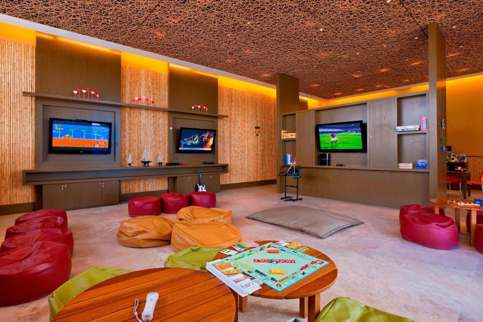 Hotel Paracas, A Luxury Collection Resort, Paracas Ngoại thất bức ảnh The game room at the club